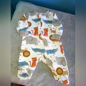 Carter Like new condition footie/romper